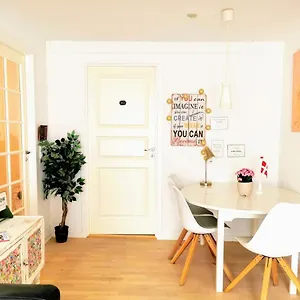  Apartament 300 Meter Walk To Lego House - 80m2 Two Bedroom With Garden - Unit B